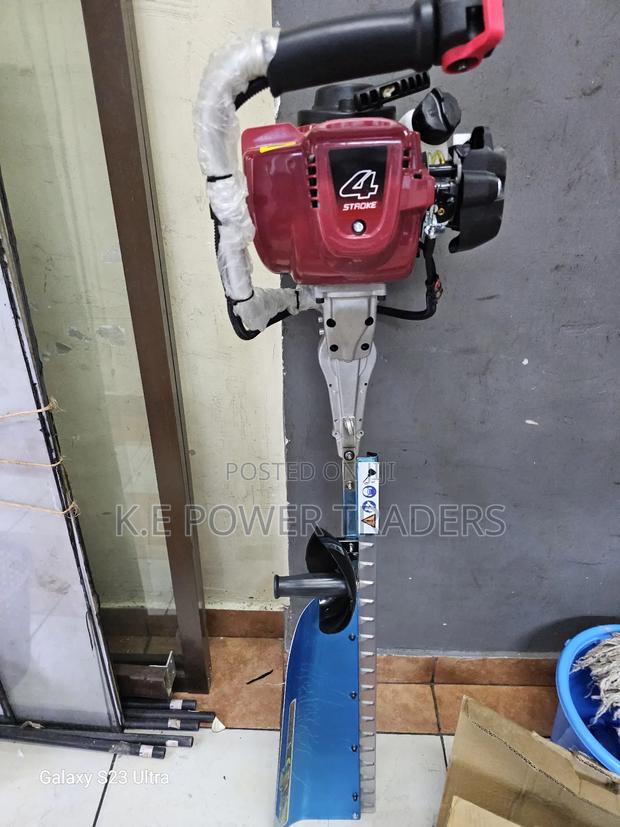 4 Stroke Hedge Trimmer Machine