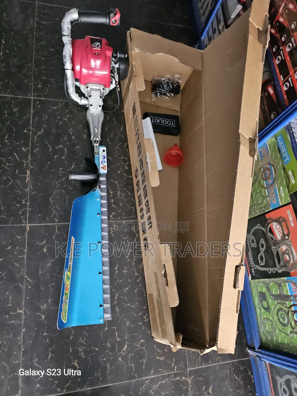 4 Stroke Hedge Trimmer Machine