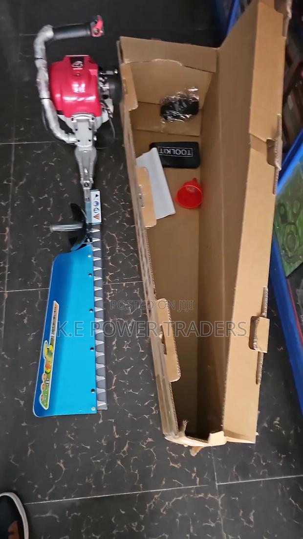 4 Stroke Hedge Trimmer Machine - thumbnail 3