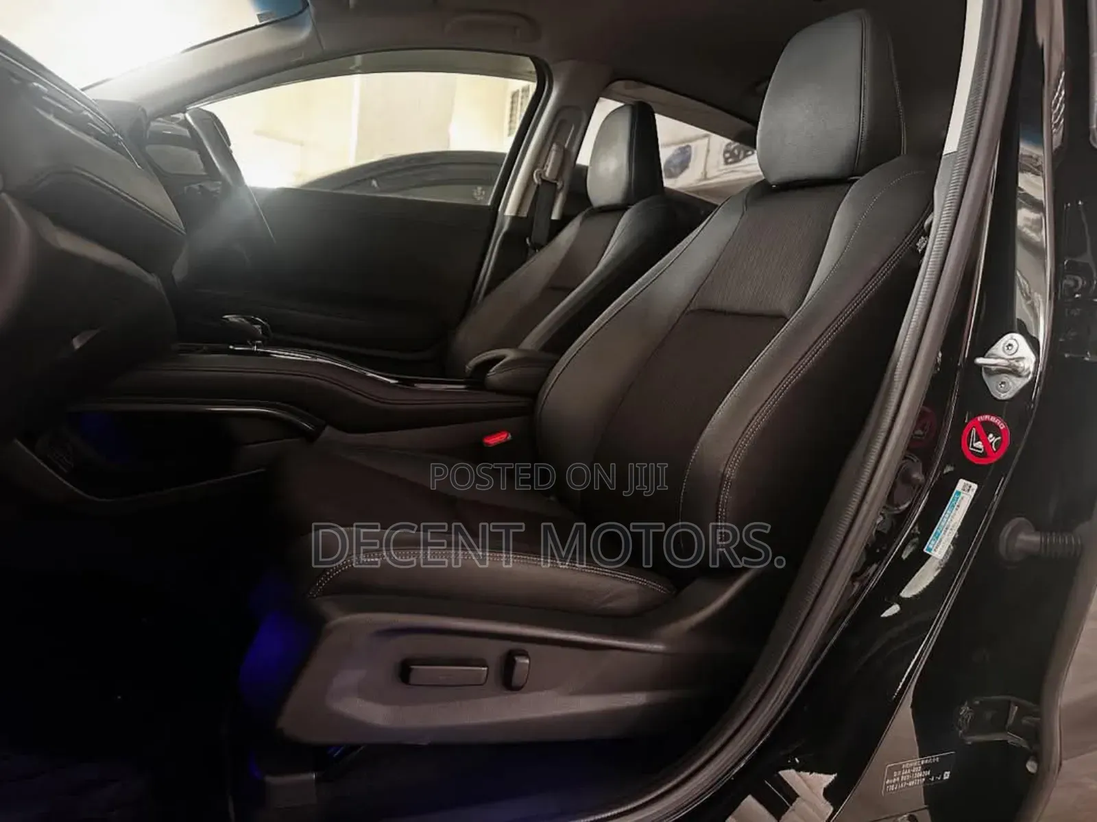 Honda Vezel 1.5 Hybrid 2WD 2018 Black