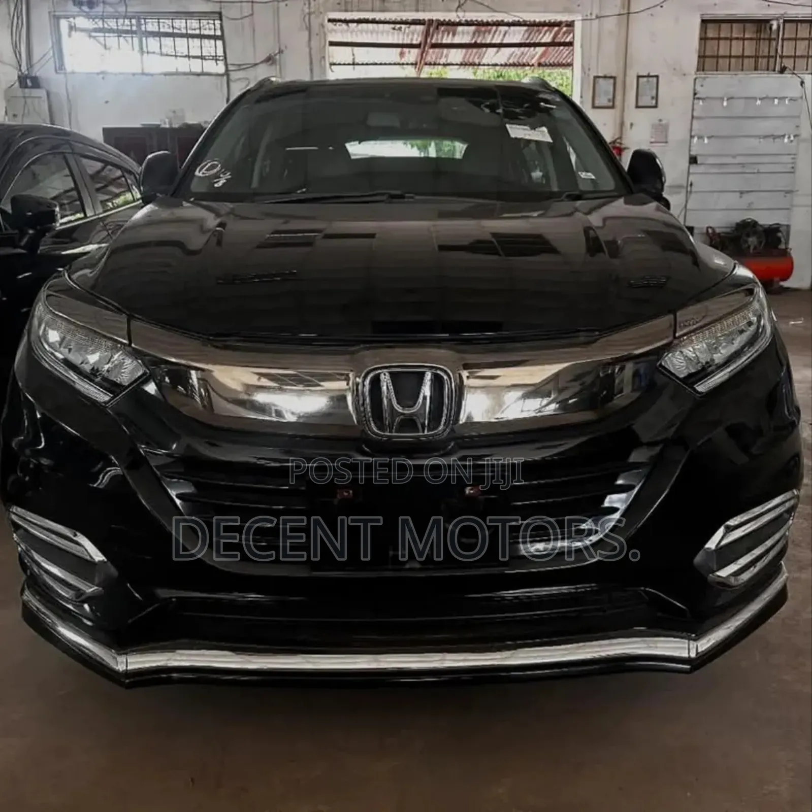 Honda Vezel 1.5 Hybrid 2WD 2018 Black