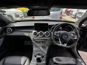 Mercedes-Benz C200 2018 Black