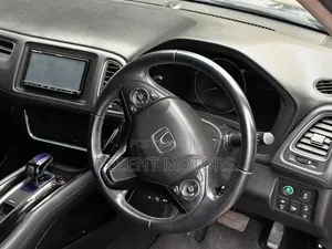 Honda Vezel 1.5 Hybrid 2WD 2018 Green