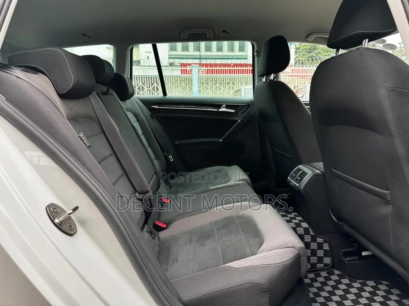 Volkswagen Golf TSI SE FWD 2018 White
