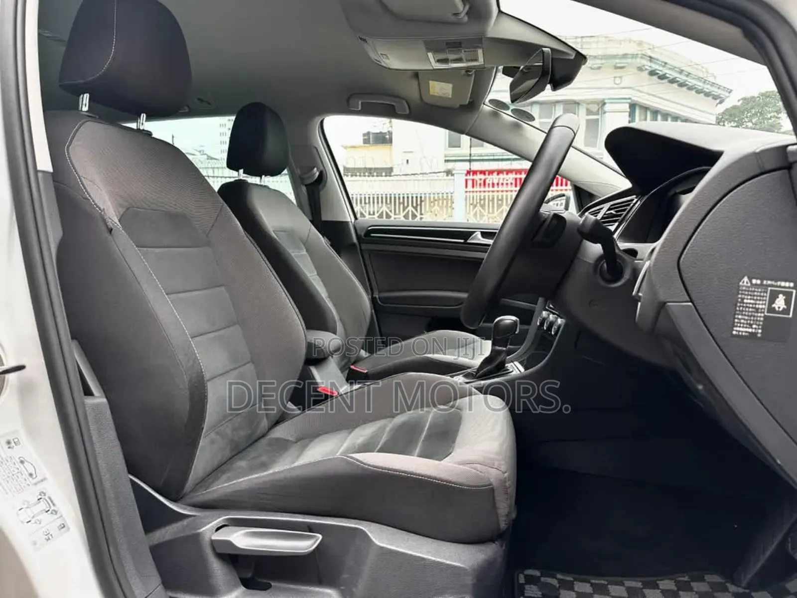 Volkswagen Golf TSI SE FWD 2018 White