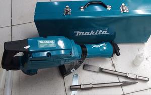 Makita Demolisher 1700 Watts - thumbnail 2