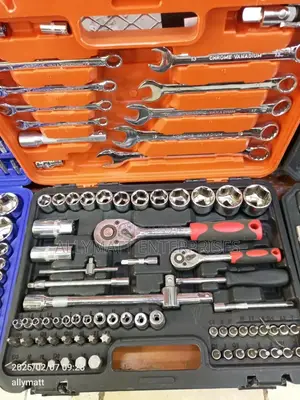 82pcs Socket And Spanner