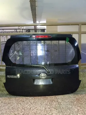 Toyota Spade Tailgate /Boot