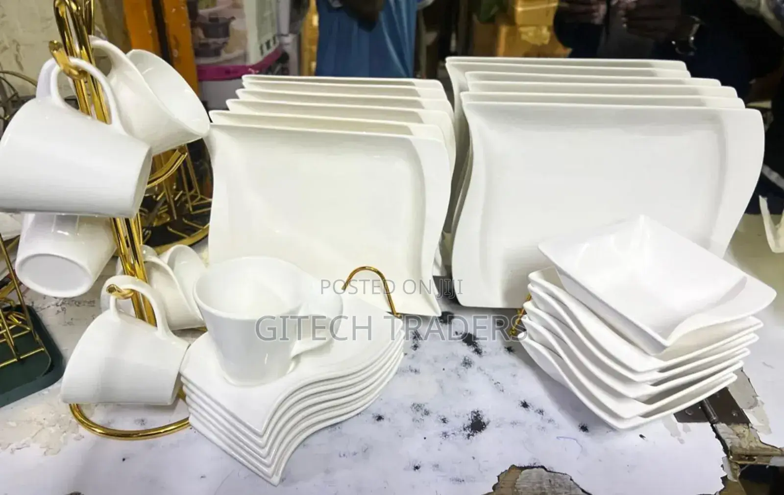 Novel Dinner Set 30 PCS