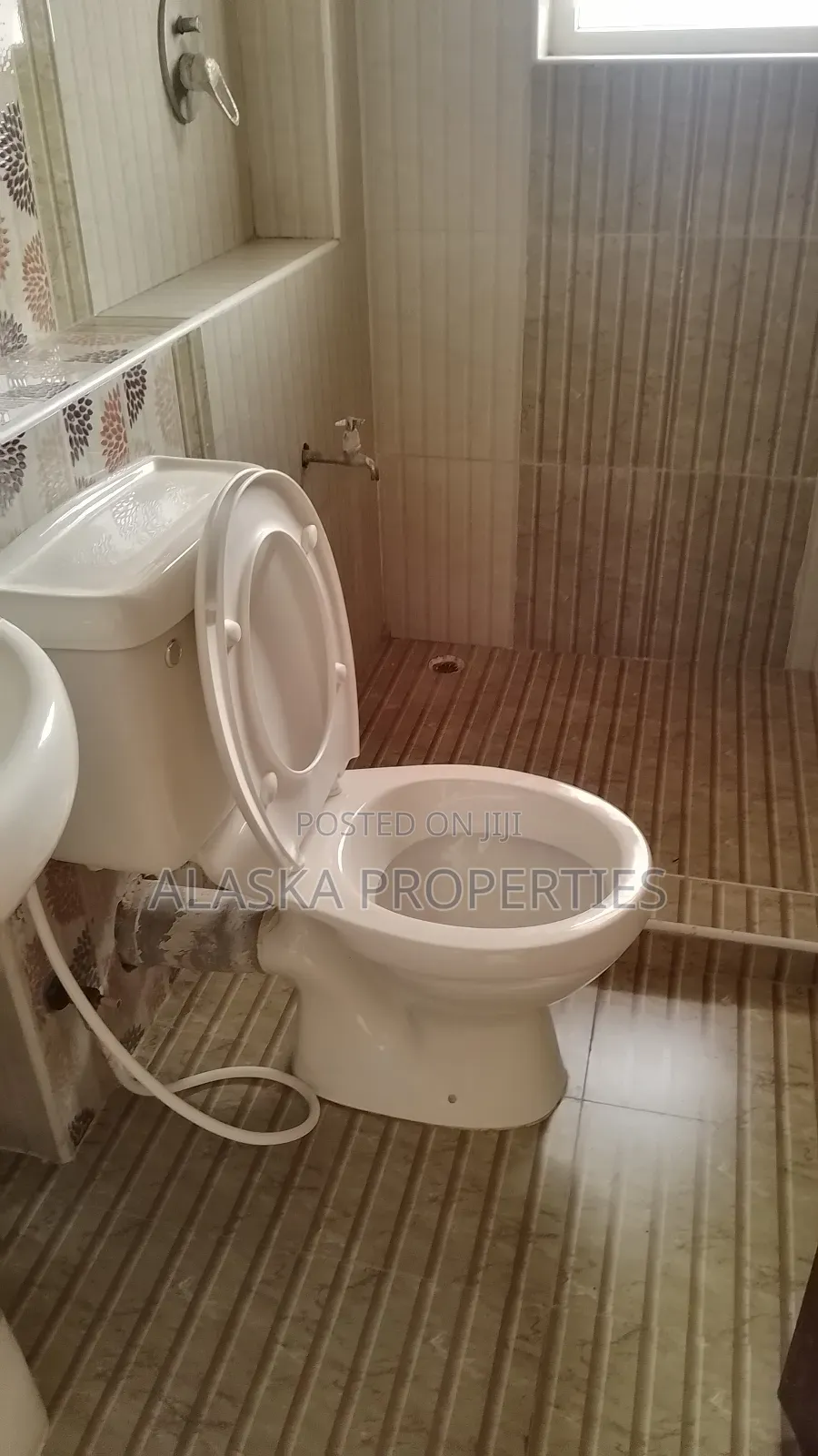 3bdrm Apartment in Nyali Estate for rent