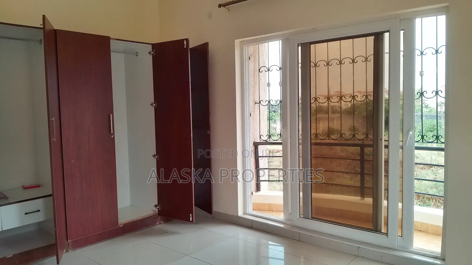 3bdrm Apartment in Nyali Estate for rent