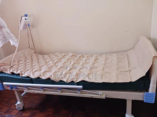 Single Crank Bed With Mattress - thumbnail 4