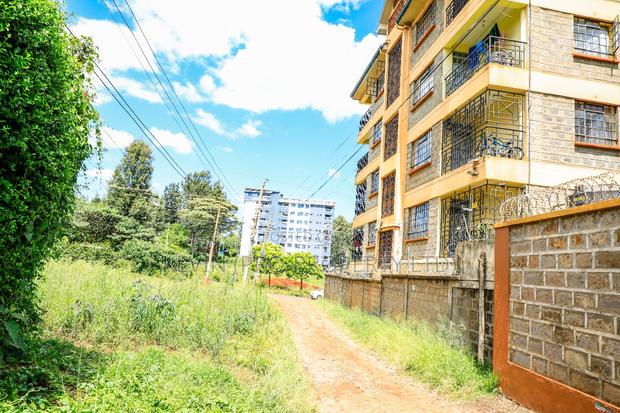 Prime Commercial Plot for Sale in Ruaka, Muchatha - main view