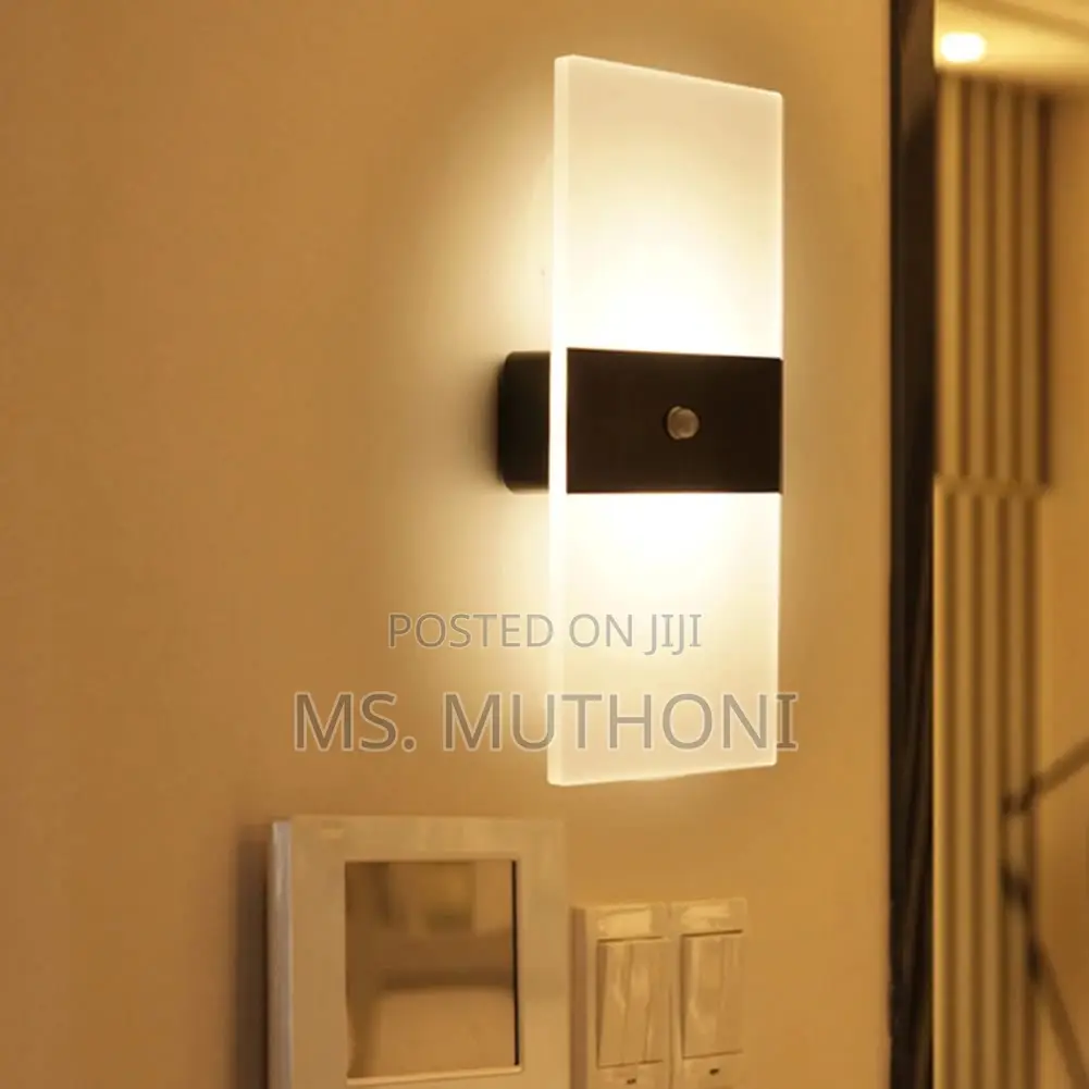 Motion Sensor Wall Lamp*