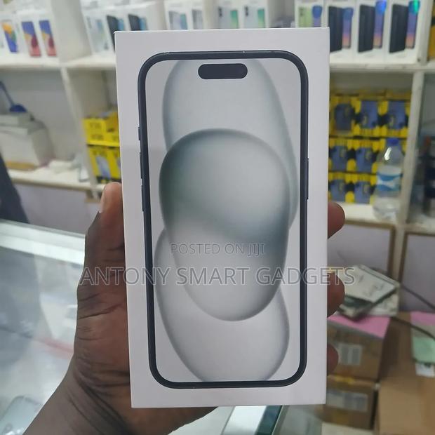 New Apple iPhone 15 256 GB Black - thumbnail 3