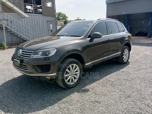 Volkswagen Touareg 2015 Brown