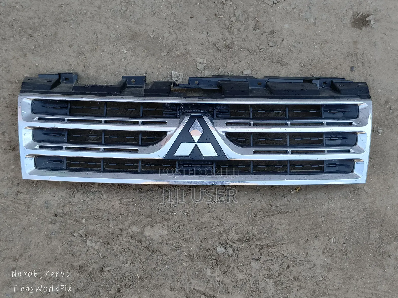 Pajero Grill, Bull Bar and Radio Unit
