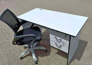 Long Lasting Working Office Desk