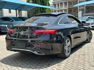 Mercedes-Benz E200 2018 Black
