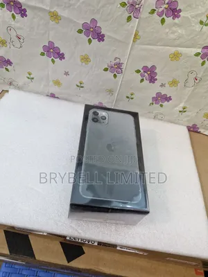 New Apple iPhone 11 Pro Max 256 GB Green