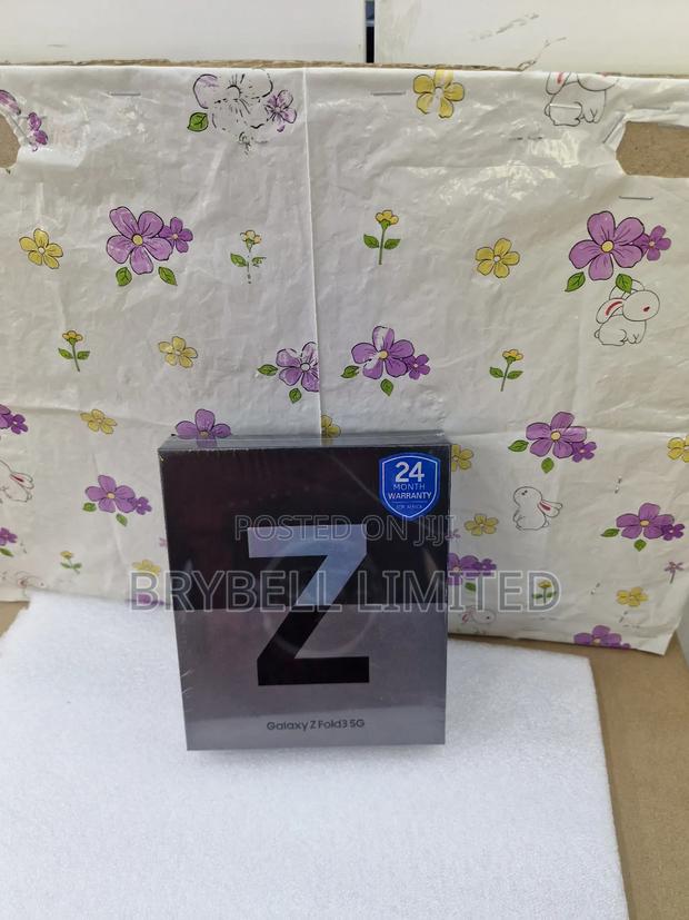 New Samsung Galaxy Z Fold3 5G 512 GB Silver - thumbnail 2