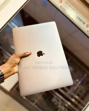 Laptop Apple MacBook Pro 2017 16GB Intel Core I7 SSD 256GB