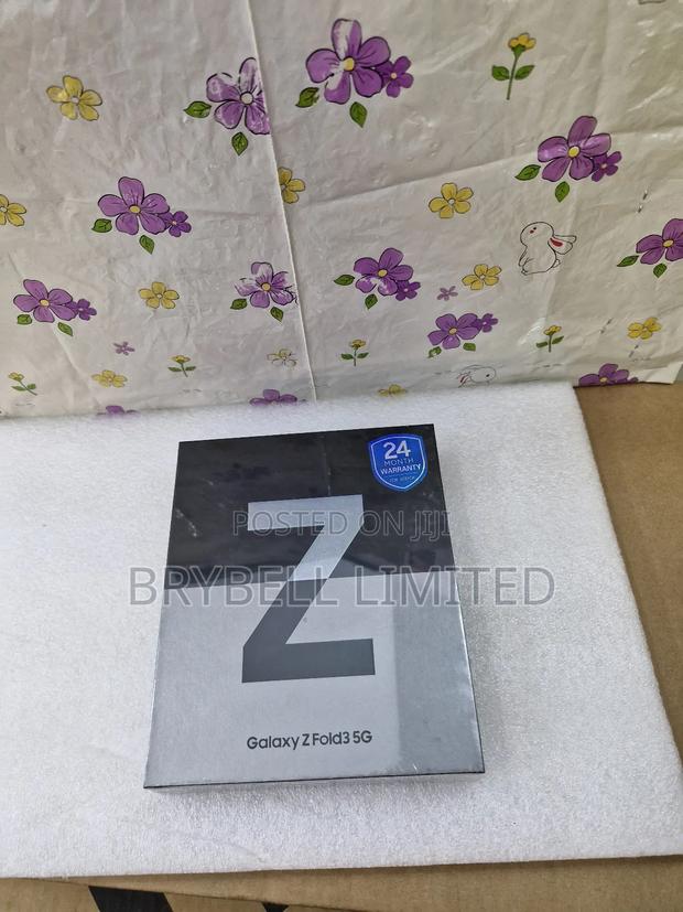 New Samsung Galaxy Z Fold3 5G 256 GB Black - thumbnail 2