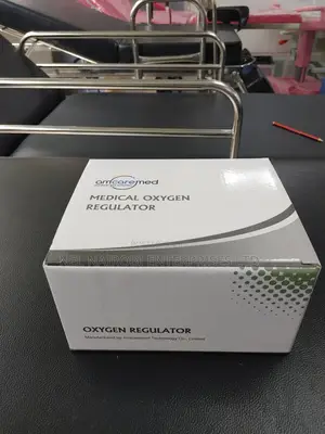 Oxygen Set, Regulator, Flowmeter Humidifier Bottle