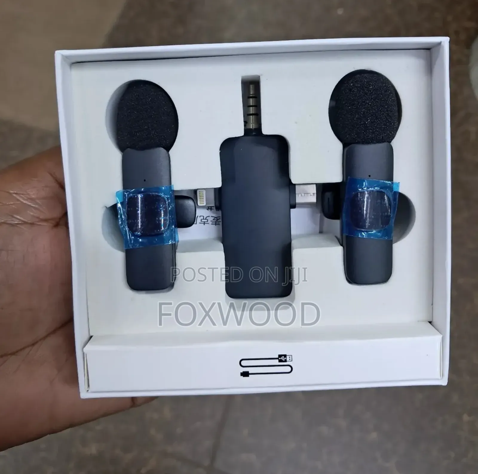 3-in-1 Wireless Lavalier Microphone