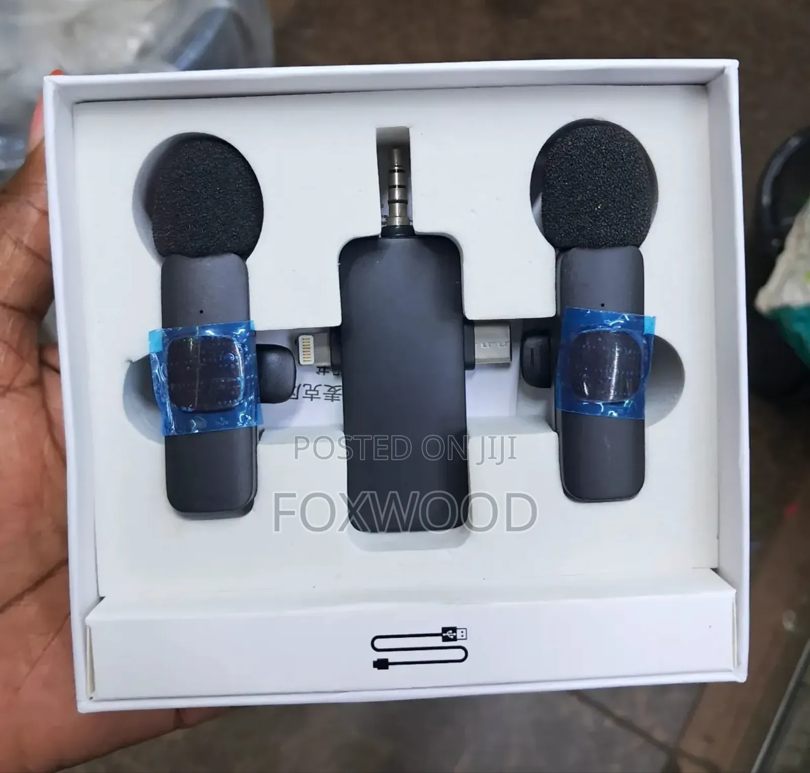 3-in-1 Wireless Lavalier Microphone