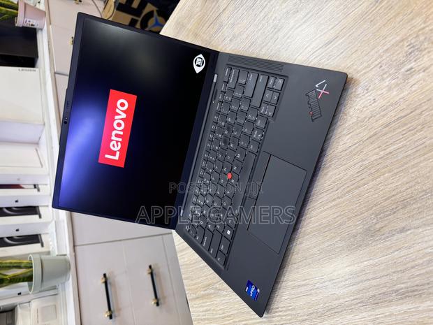 Laptop Lenovo ThinkPad X1 Carbon 32GB Intel Core I7 SSD 512GB - main view