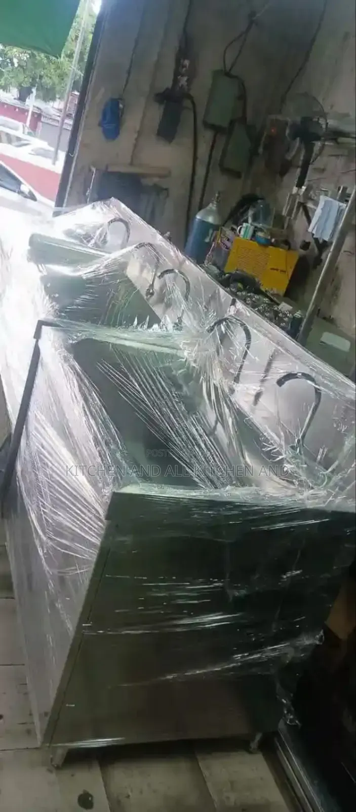 Incredible Kitchen Sinks,(Hand Wash)