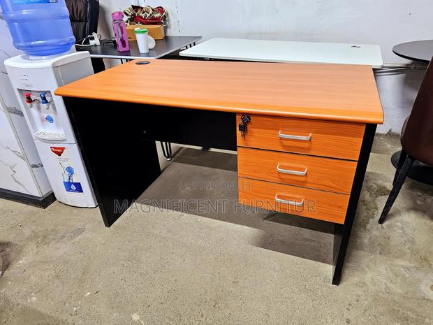 Executive Office Desk Cherry 1.4m Fn-0098 - main view