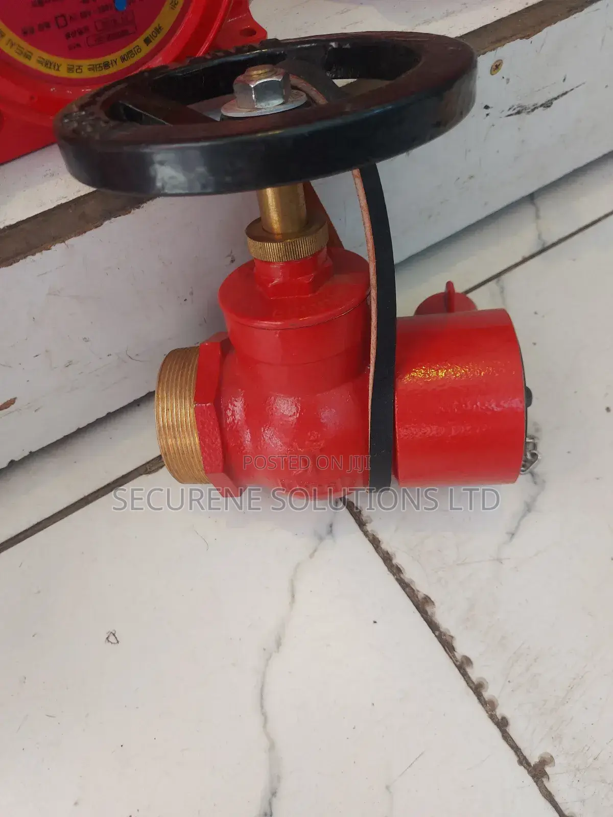 Screwed Landing Valve