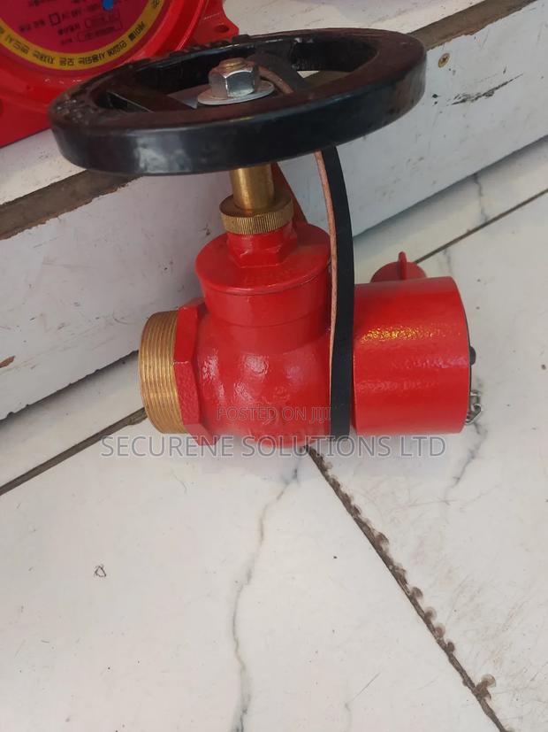 Screwed Landing Valve - main view