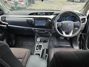 Toyota Hilux 2019 Black