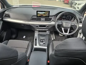 Audi Q5 2.0T Premium AWD quattro 2018 White