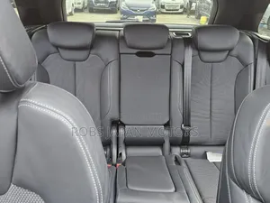 Audi Q5 2.0T Premium AWD quattro 2018 White