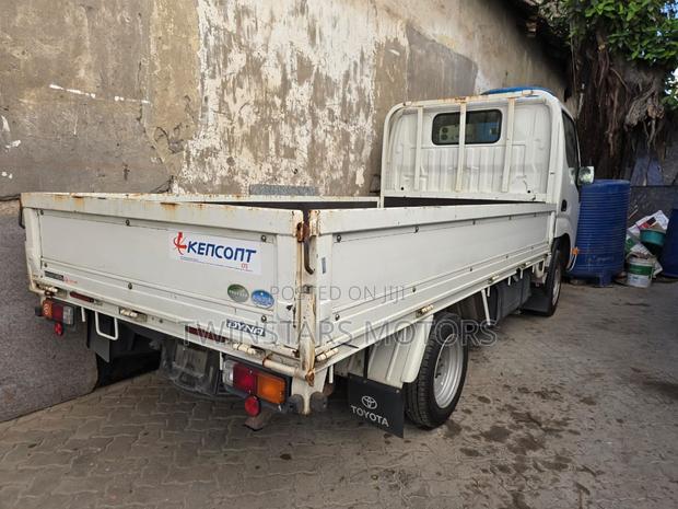 Toyota Dyna 3000cc - thumbnail 5