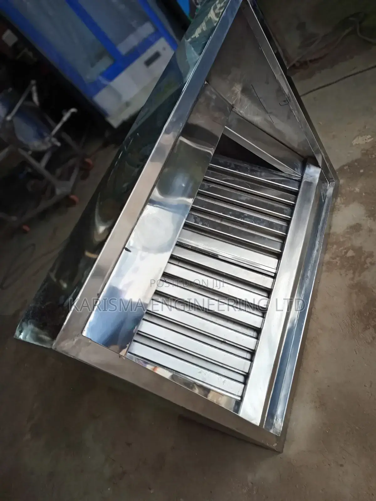 Medium-Sized Kitchen Hood Stainless Steel