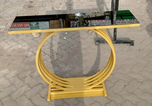 Console Table With Gold Frame - thumbnail 3