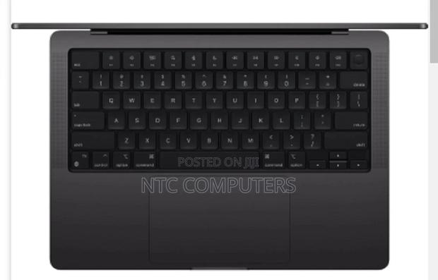 New Laptop Apple MacBook Pro 8GB Intel Core i7 SSD 1T