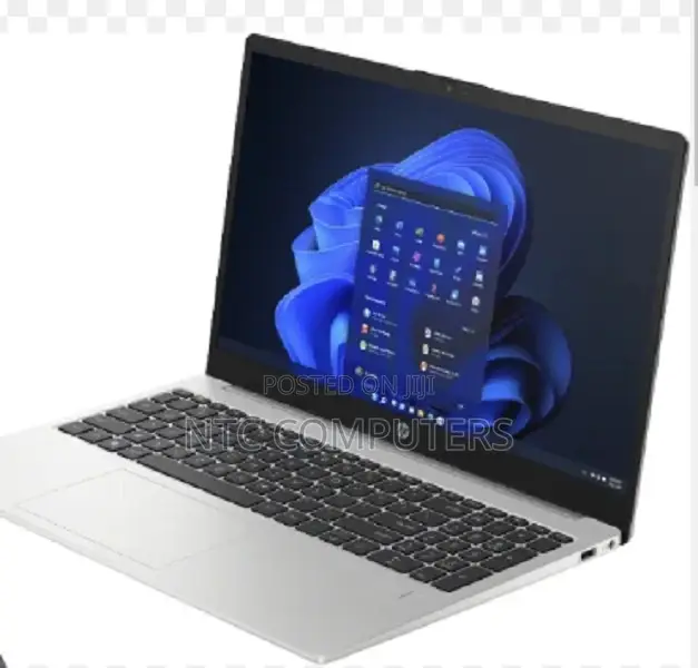 New Laptop HP 250 G10 8GB Intel Core I7 SSD 512GB