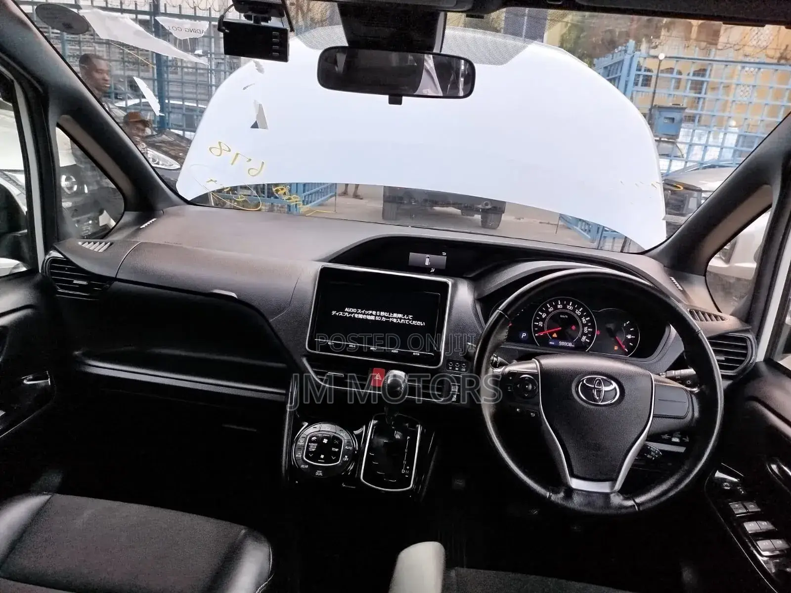 Toyota Noah 2018 White