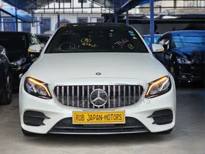Mercedes-Benz E250 2017 Off white