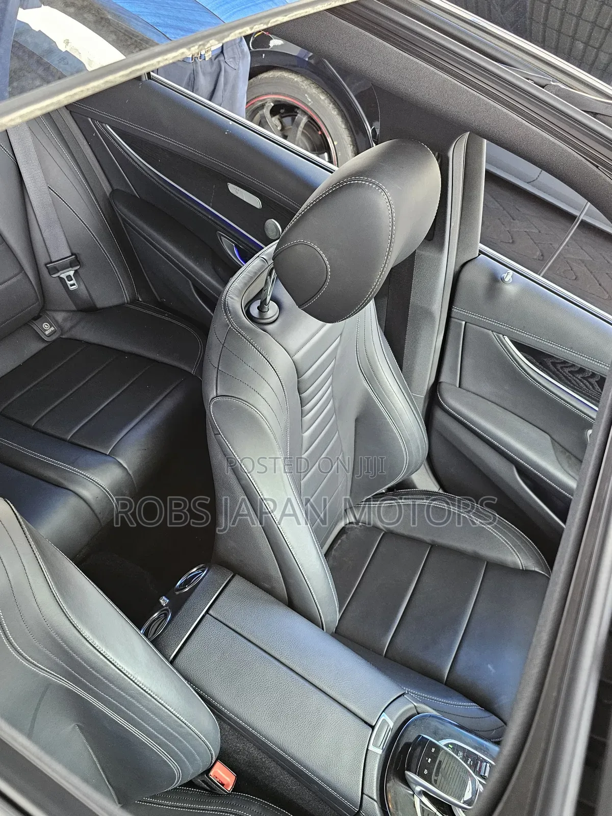 Mercedes-Benz E250 2017 Off white