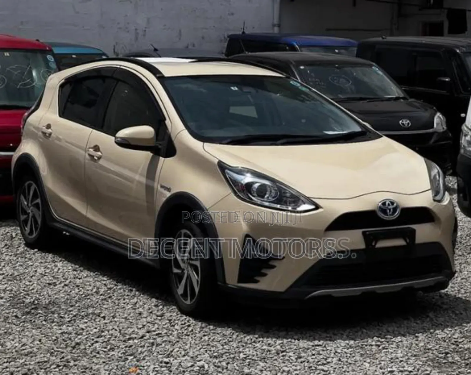 Toyota Aqua 2018 Gold