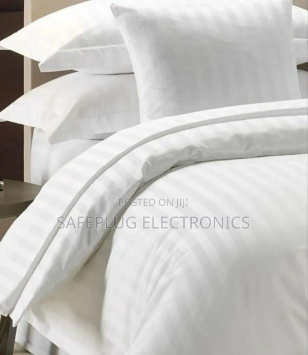 6×6 Cotton White Stripped Duvet Cover - main view