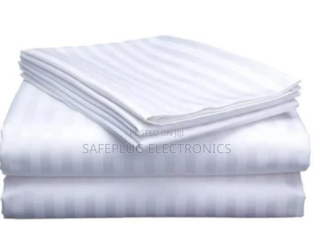 White Cover Set - 7×8 Stripped Duvet Cover Set