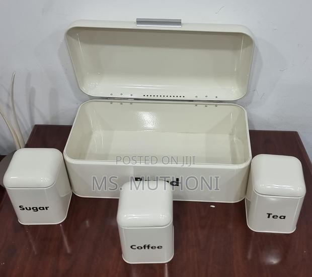 Hinged Bread Bin 9L With 3 Canisters - thumbnail 5